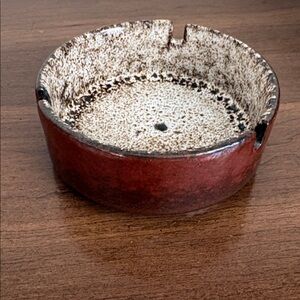 Brown beige ashtray